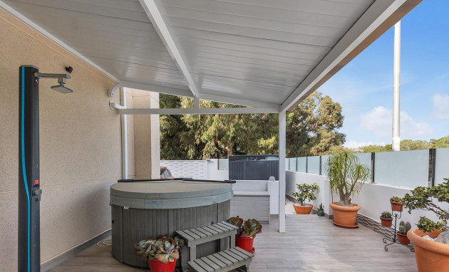 Herverkoop - Villa - Guardamar del Segura - Urbanizaciones