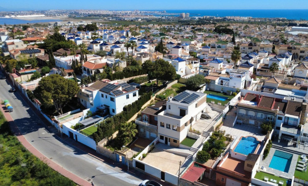 Resale - Villa - Torrevieja - Los balcones