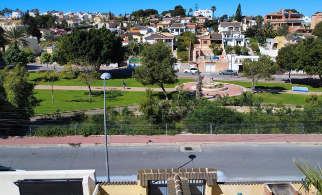 Resale - Villa - Torrevieja - Los balcones