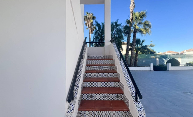 Herverkoop - Bungalow - Gelijkvloers - Torrevieja - Miramar - Torre del Moro