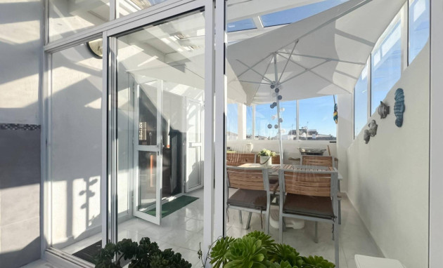 Herverkoop - Bungalow - Gelijkvloers - Torrevieja - Miramar - Torre del Moro