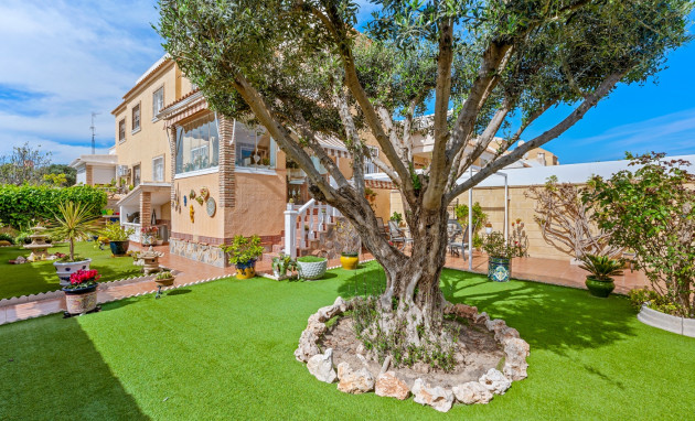 Herverkoop - Quad Villa - Ciudad Quesada - Doña Pepa