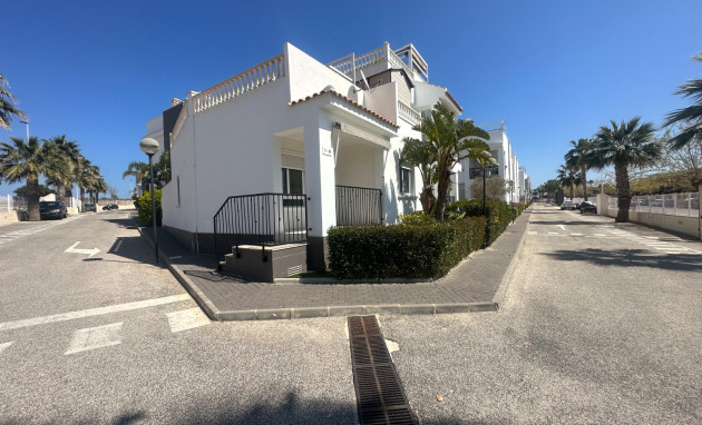 Herverkoop - Bungalow - Gelijkvloers - Torrevieja - Aguas Nuevas