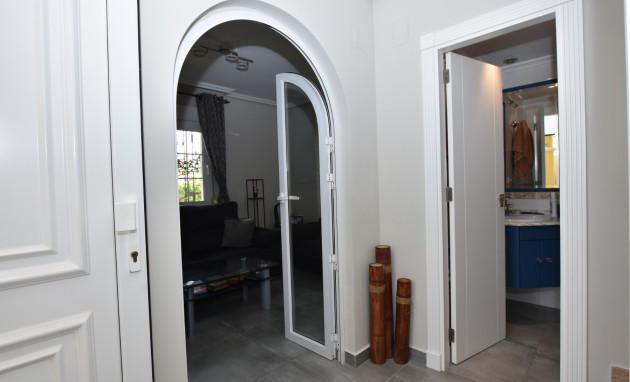 Herverkoop - Detached Villa - Orihuela Costa - Los Dolses