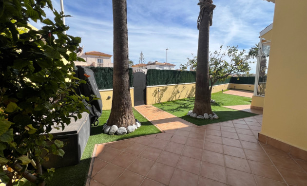 Herverkoop - Detached Villa - Orihuela Costa - Los Dolses