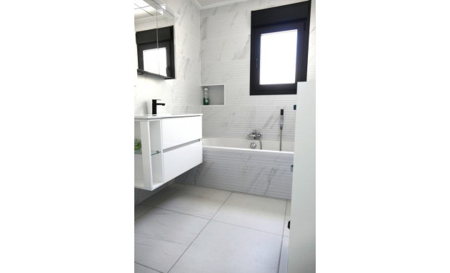 Herverkoop - Villa - Benijofar