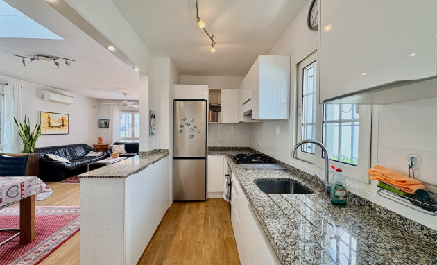 Herverkoop - Single Family Home - Orihuela - Villamartin