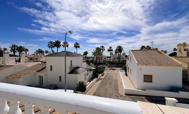 Herverkoop - Single Family Home - Orihuela - Villamartin