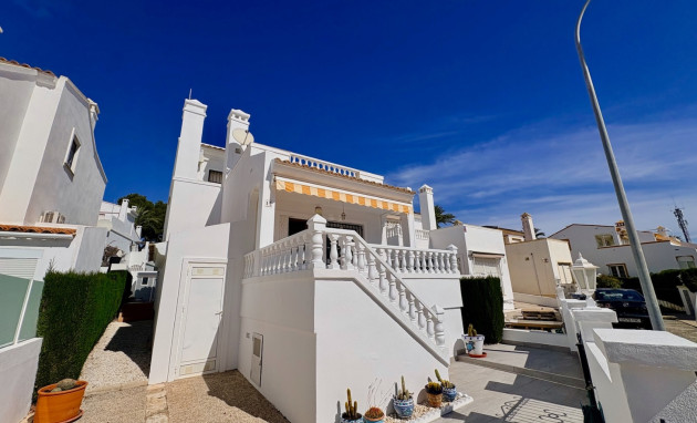 Herverkoop - Single Family Home - Orihuela - Villamartin