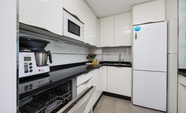 Herverkoop - Apartment - Torrevieja - Centro