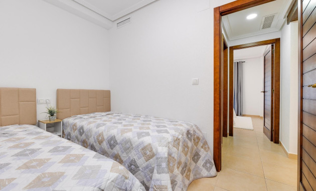 Herverkoop - Bungalow - Gelijkvloers - Torrevieja - Parque las naciones