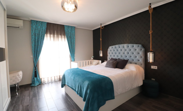 Revente - Maison de ville - Redovan - Redovan - Town