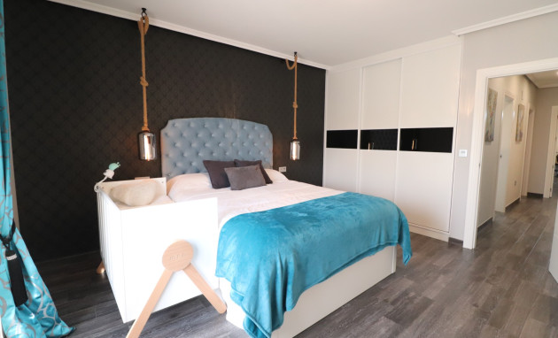 Revente - Maison de ville - Redovan - Redovan - Town