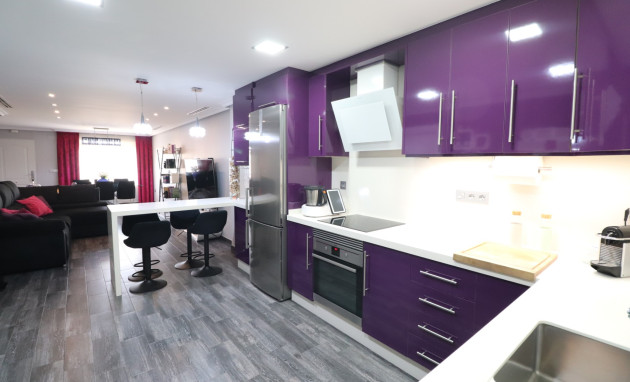 Revente - Maison de ville - Redovan - Redovan - Town