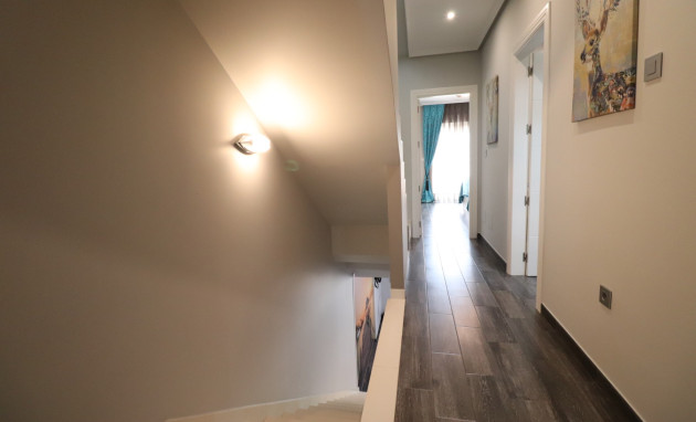 Revente - Maison de ville - Redovan - Redovan - Town