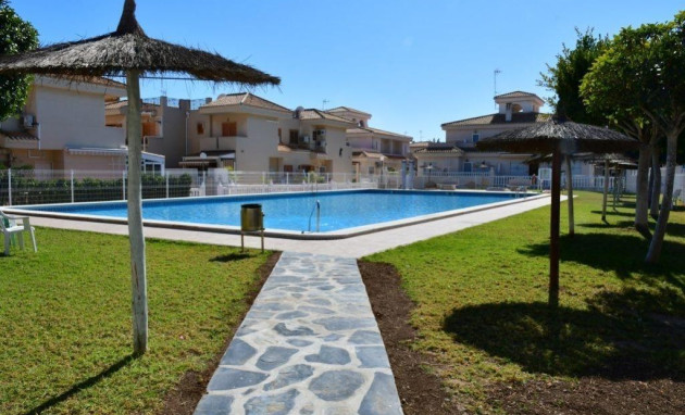 Revente - Apartment - Torrevieja - La Mata pueblo