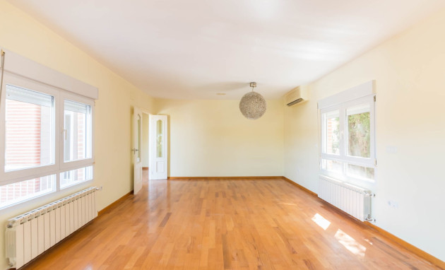 Resale - Villa - MOLINA DEL SEGURA