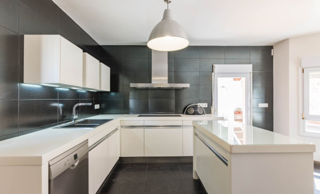 Resale - Villa - MOLINA DEL SEGURA