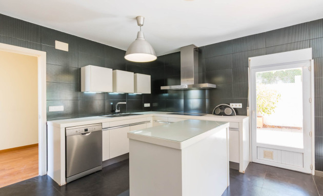 Resale - Villa - MOLINA DEL SEGURA