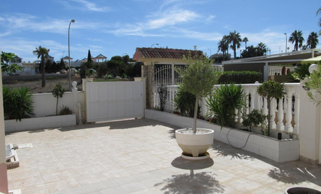 Revente - Villa - Torrevieja - Aguas Nuevas