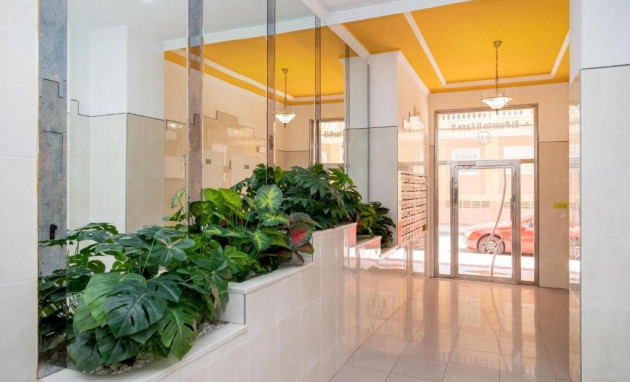 Herverkoop - Apartment - Torrevieja - Centro