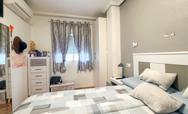 Herverkoop - Bungalow - Gelijkvloers - Torrevieja - Centro