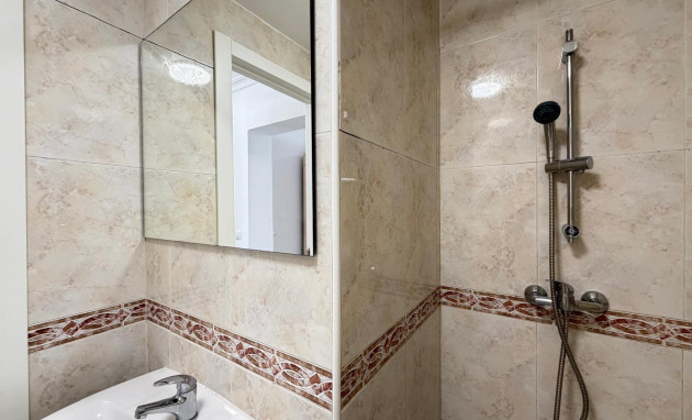 Herverkoop - Apartment - Torrevieja - Centro