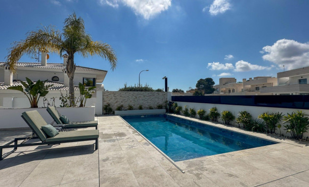 Herverkoop - Villa - Orihuela Costa - Villamartín-Las Filipinas