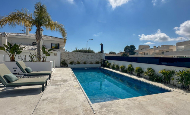 Herverkoop - Villa - Orihuela Costa - Villamartín-Las Filipinas