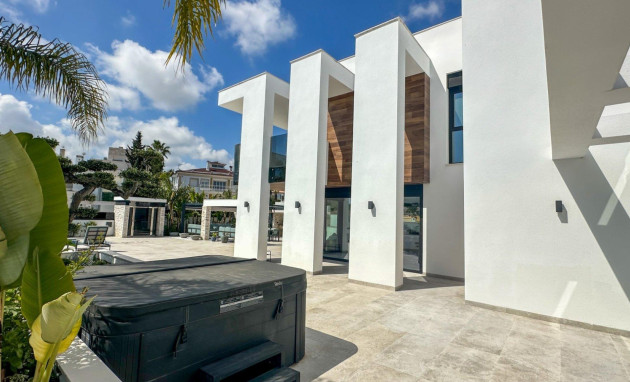 Herverkoop - Villa - Orihuela Costa - Villamartín-Las Filipinas