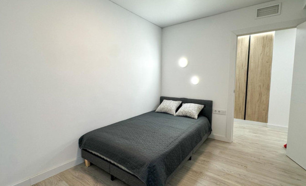 Herverkoop - Apartment - Torrevieja - Playa de los Naufragos