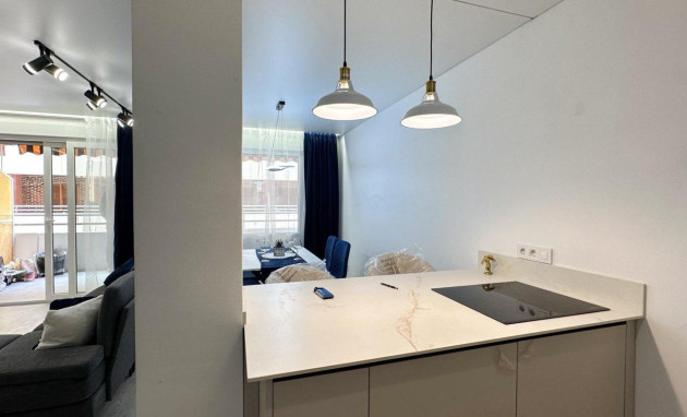 Herverkoop - Apartment - Torrevieja - Playa de los Naufragos