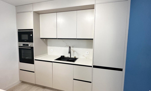 Herverkoop - Apartment - Torrevieja - Playa de los Naufragos