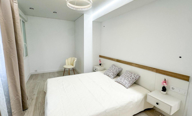 Herverkoop - Apartment - Torrevieja - Playa de los Naufragos