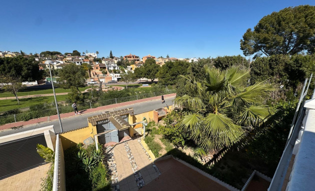 Revente - Villa - Torrevieja - Los balcones