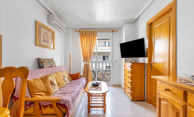 Herverkoop - Apartment - Torrevieja - Estacion de autobuses