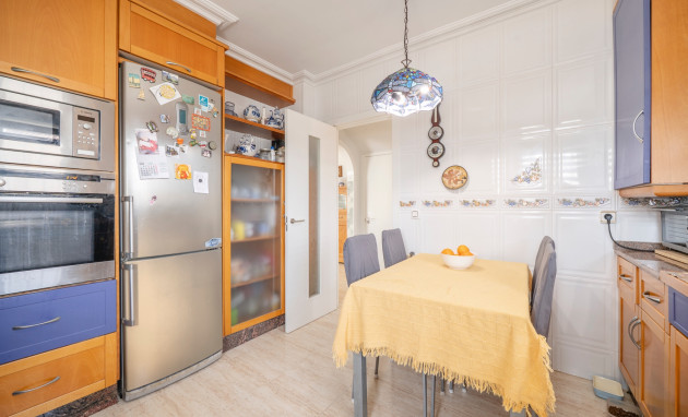 Herverkoop - Herenhuis - Guardamar del Segura - El Moncayo