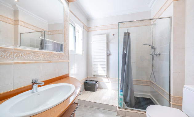 Herverkoop - Herenhuis - Guardamar del Segura - El Moncayo