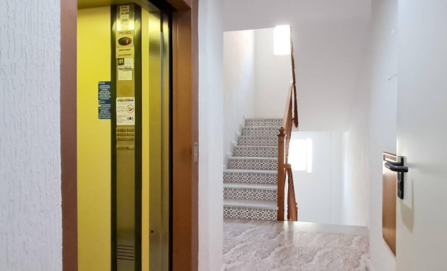 Herverkoop - Apartment - Torrevieja - Centro