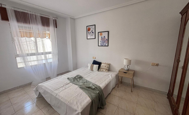 Resale - Apartment - Torrevieja - torrevieja