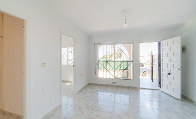 Herverkoop - Terraced house - Torrevieja - Carrefour
