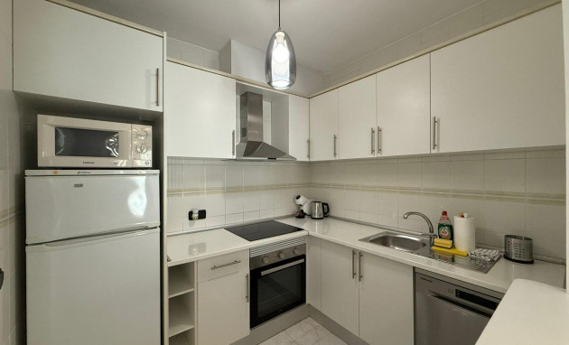 Herverkoop - Apartment - Torrevieja - Estacion de autobuses