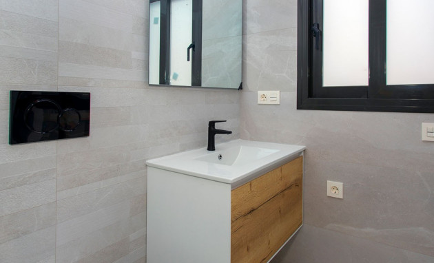 Herverkoop - Apartment - Torrevieja - Playa Del Cura