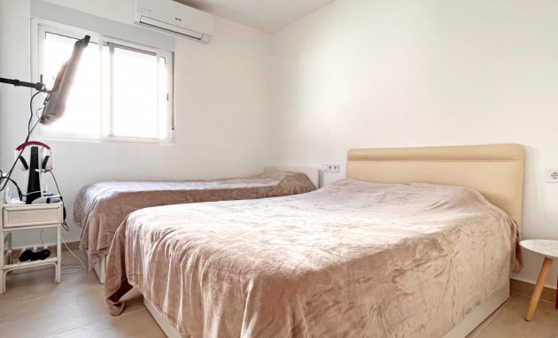 Resale - Bungalow - Groundfloor - Orihuela Costa - Playa Flamenca