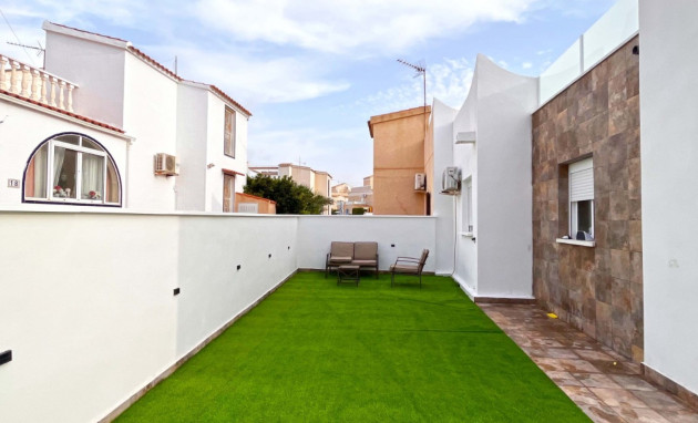 Resale - Bungalow - Groundfloor - Orihuela Costa - Playa Flamenca