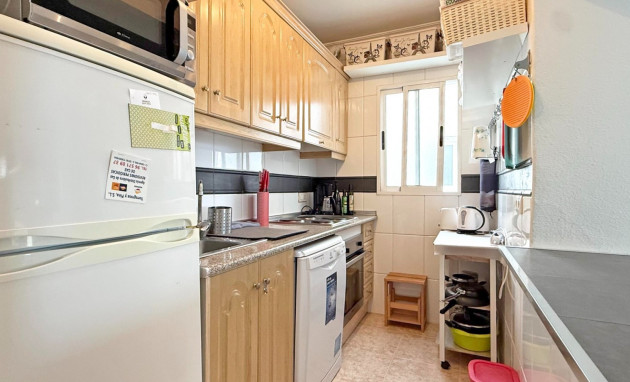 Resale - Apartment - Torrevieja - Torrevieja - Centre