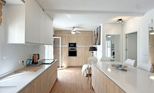 Herverkoop - Detached Villa - Orihuela Costa - Villamartin