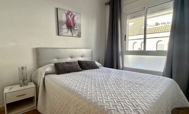 Herverkoop - Apartment - Torrevieja - Playa Los Naufragos