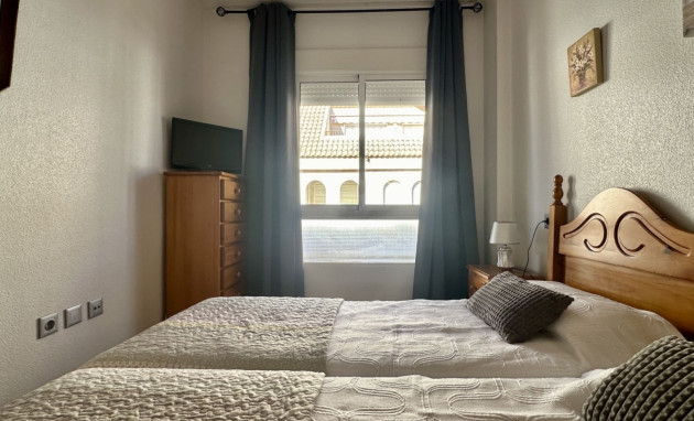 Herverkoop - Apartment - Torrevieja - Playa Los Naufragos