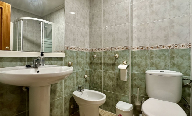 Herverkoop - Apartment - Torrevieja - Playa Los Naufragos